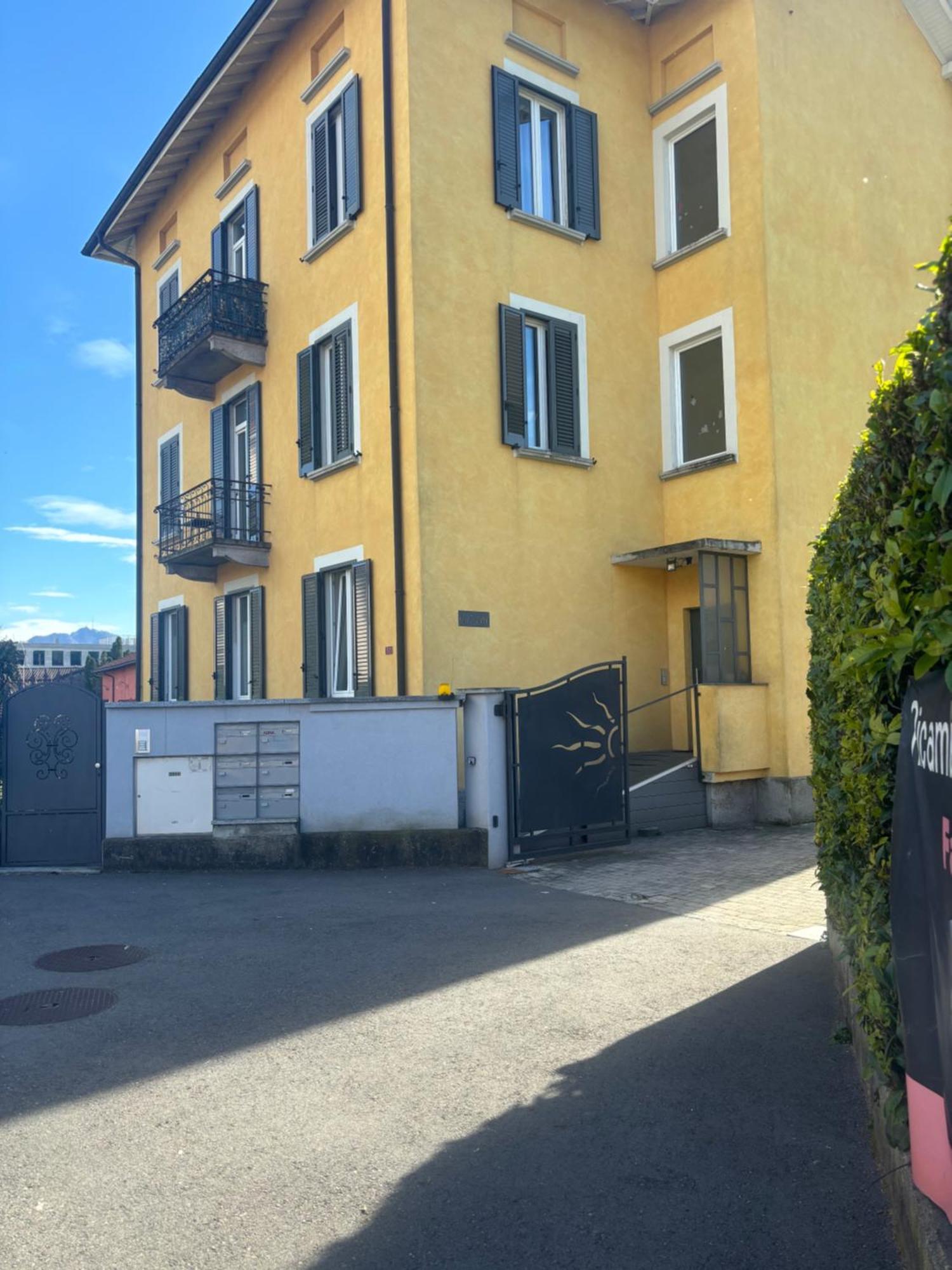 Small Apartments In Lamone Kültér fotó